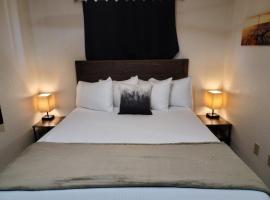 069B Cozy Suite Kitchen & King Bed near South Rim, hotel v destinácii Valle