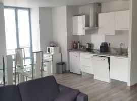 Appartement T2 45 m² en centre-ville, διαμέρισμα στο Ax-les-Thermes