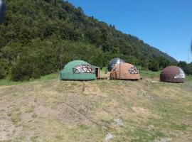 Domos Trayenko, campsite in Ralún