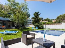 Luxury villa in front of the sea ROSITA, hotel v mestu Calella de Palafrugell