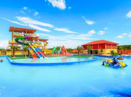 Trang Villa Hotel and Water Park, отель в Транге