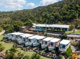 Freedom Shores Resort Airlie Beach、エアリービーチの駐車場付きホテル