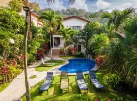Ola Bonita BeachFront Apart Hotel