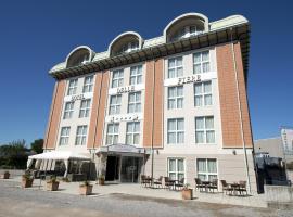 Hotel Delle Fiere, hotel v destinaci Mozzate