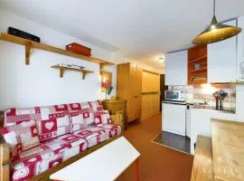 Appartement 2P à 80m des Pistes et Commerces, Balcon, Casier à Skis. - FR-1-398-569