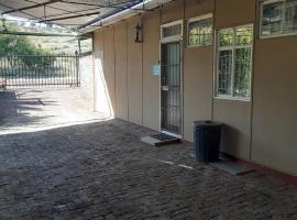 Midway Accommodation, ξενοδοχείο σε Gariepdam