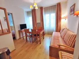 Oo, T2, centre Luchon, wifi, casier à skis, ascenseur, 4 personnes