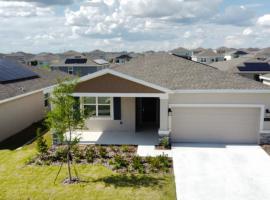 Grand Family Deluxe 4BR House near Disney Parks, hotel near Southern Dunes Golf & Country Club, Davenport