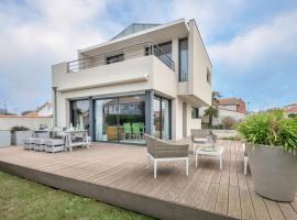 Maison d’Architecte Face Mer à la Plaine sur Mer, hotel en La Plaine-sur-Mer