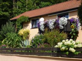 Villa Ferienhaus Sylvia beim Waldrand pilsētā Gesveinšteina