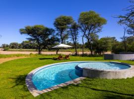 TimBila Camp Namibia, hotelli kohteessa Omaruru lähellä maamerkkiä Shade tree picnic spot