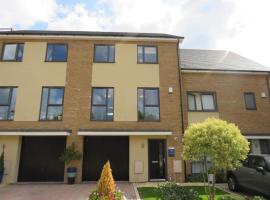 The Townhouse @Thorpe Road, hytte i Peterborough