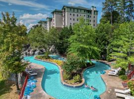 RiverStone Condo Resort & Spa, hotel cerca de Old Mill, Pigeon Forge