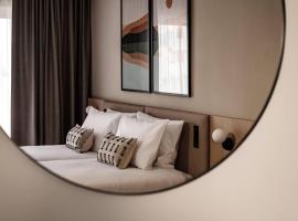 Strand Suites by NEU Collective, hotel a Il-Gżira