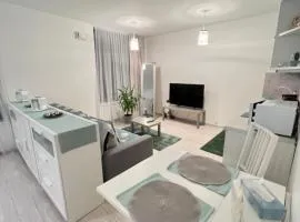 FREE PARKING IN GARAGE Karolina Plazza, new cosy studio with all you need