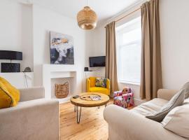 Penarth Townhouse close to Cardiff & Bay, lodging in Cardiff