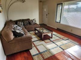 Spacious 4-bedroom home in quiet neighborhood, villa in Milwaukee