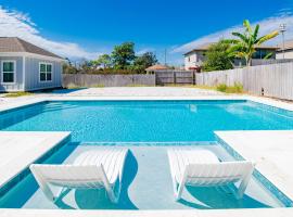 14070 Canal Drive By Pkrm, hotel with parking in Pensacola