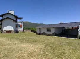 Casa de huéspedes con pileta.