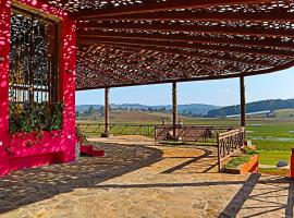 MASIA ARAMENI，Umecuaro的飯店