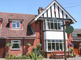 Beech Lodge Guest House, hotel in New Milton