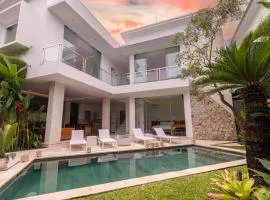Villa Kusamakura Seminyak