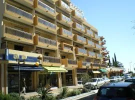 Appartement Le Lavandou, 3 pièces, 4 personnes - FR-1-308-109