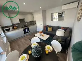 Aisiki Apartments at Stanhope Road, North Finchley, a Multiple 2 or 3 Bedroom Pet-Friendly Duplex Flats, King or Twin Beds with Aircon & FREE WIFI