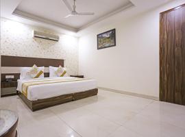 Hotel Platinum Near Delhi Airport, hotel perto de Aeroporto Internacional de Nova Déli - Indira Gandhi - DEL, Nova Deli