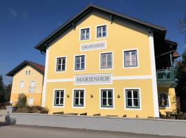 Gasthaus Marienhof، فندق بالقرب من جينبرغ ثيرمال سبا، Kirchdorf am Inn