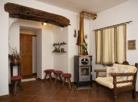 Cottage home at South Chania, hotel with parking in Grigorianá