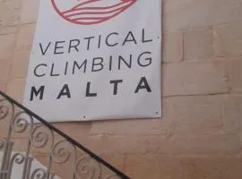 VERTICAL CLIMBING MALTA