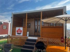 Glamping Village LEAF, hotel cerca de KK Wings, Mashiki