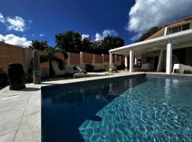 Villa Emilie bord de plage avec piscine