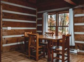 Deer Run Cabin at 36 North - Hot Tub, vila di Purlear