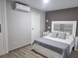 Virrey del Pino - Apartamento en Baena, מלון בבאנה
