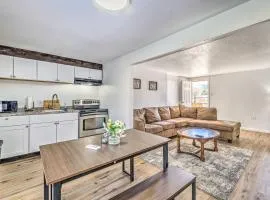 Bright 2-Story Condo 8 Mi to Grindstone Lake