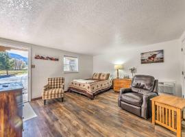 Billys Hide Out Studio 4 Mi to Race Track!, hotel a Ruidoso Downs