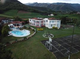 Finca tres colinas, cabaña o casa de campo en La Unión