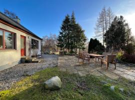 Creag Dhubh Cottage, hotel a Newtonmore