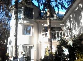 Fehér Hintó, golfhotel in Miskolctapolca