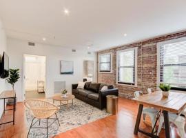 Modern Apartment in Historic Shell, hotel cerca de National Ornamental Metal Museum, Memphis