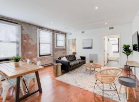 New Downtown Loft Style Apartment Above Restaurant, hotel v destinaci Memphis