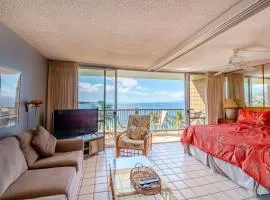 Top Floor Oceanfront location with great swimming and snorkeling MKM809