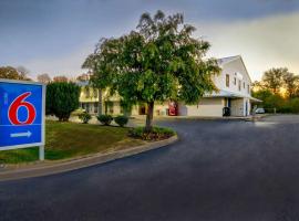 Motel 6 Jeffersonville, IN, hotel di Jeffersonville