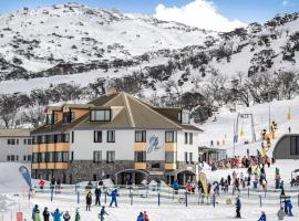 Perisher Manor Hotel: Perisher Valley, Wentworth T-Bar yakınında bir otel