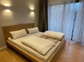 Secret Studio Lux SPECIAL OFFER, hotel with parking in Berlin