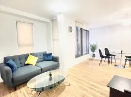 Lovely 2 - bedroom condo in Manchester City centre