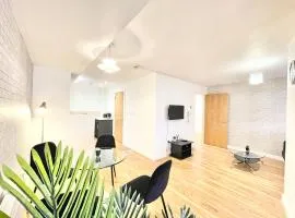 Lovely 2 - bedroom condo in Manchester City centre、マンチェスターのコンドミニアム