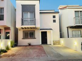 Casa Castaño Cd Jrz, rumah liburan di Ciudad Juarez